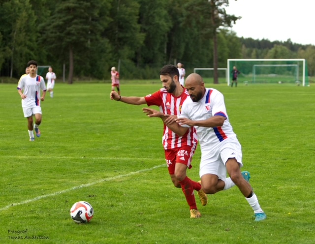 Mbarek stekhet när JV FF krossade Runhällens&nbsp;BoIS