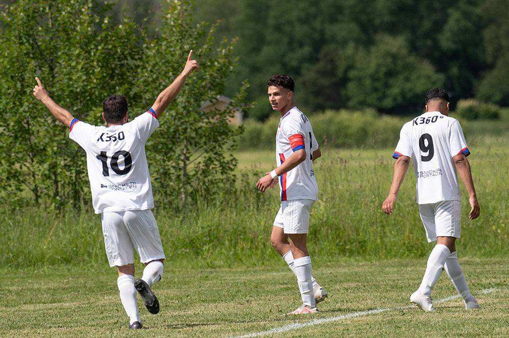 Hattrick av Mbarek när JV vann det första derbyt på 50&nbsp;år