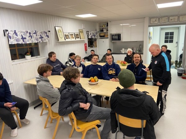 Bra uppslutning och stämning på JV FF:s&nbsp;upptaktsmöte